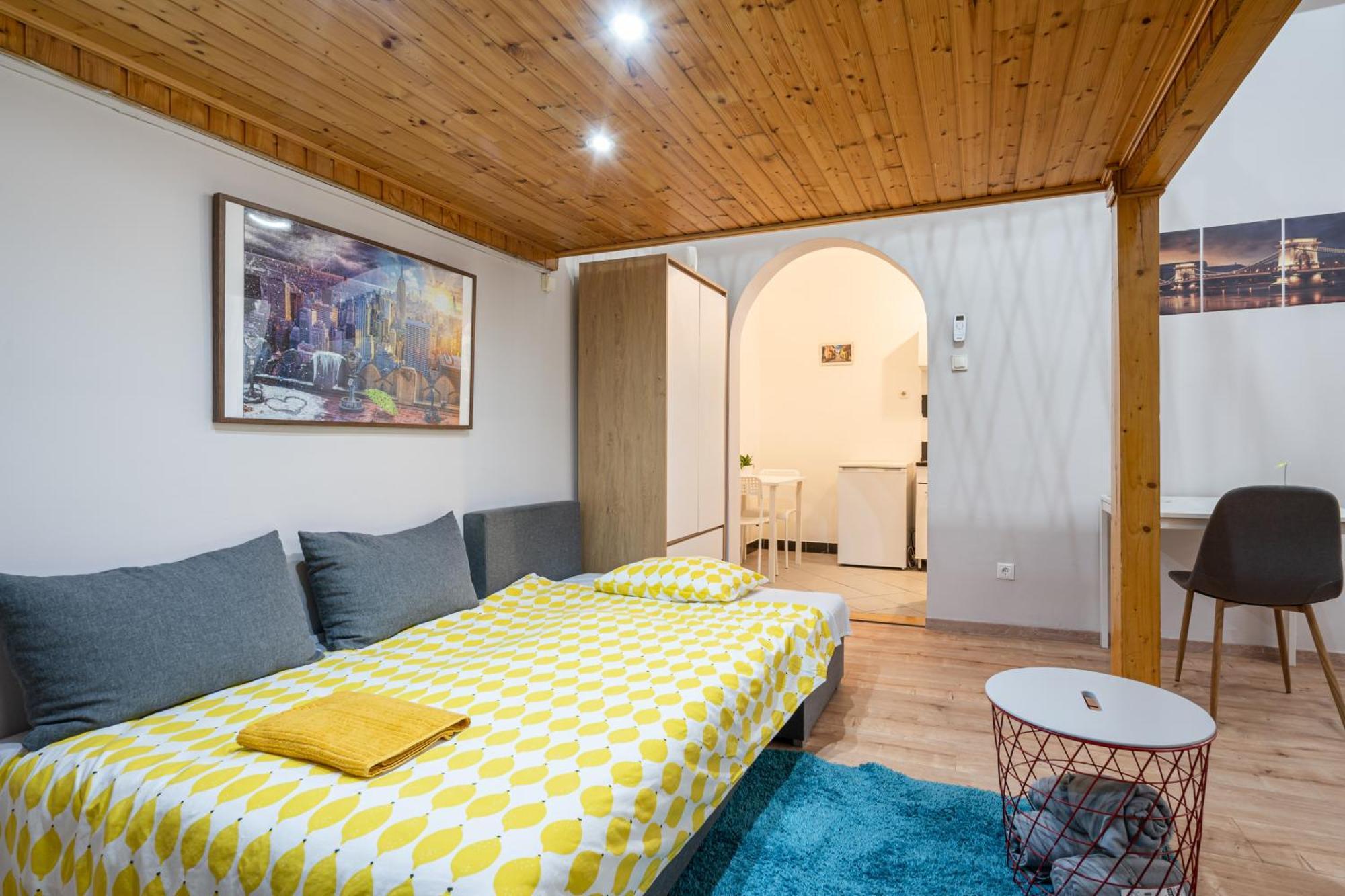 Affordable Heroes' Square Residence Budapeste Exterior foto
