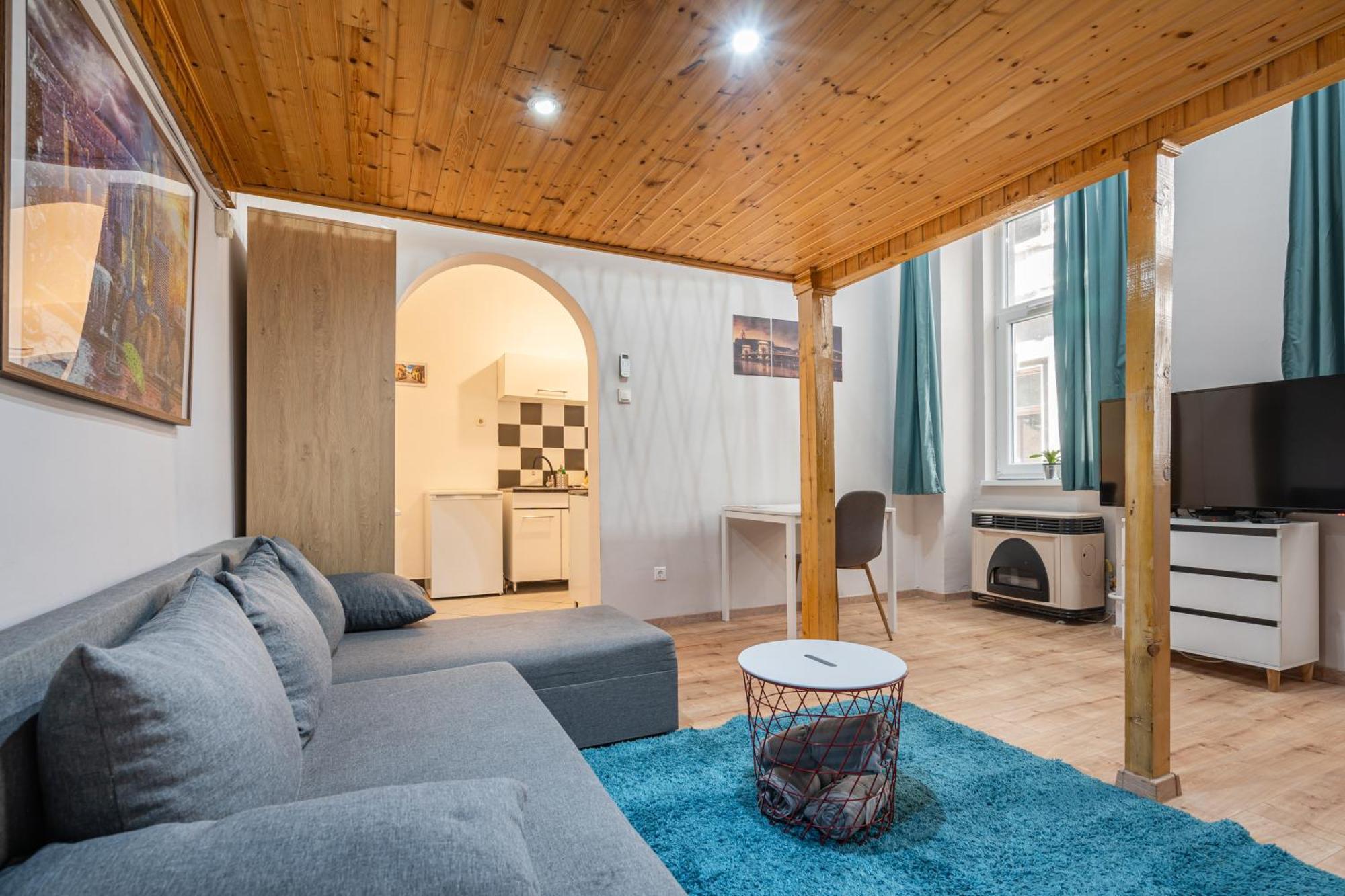 Affordable Heroes' Square Residence Budapeste Exterior foto