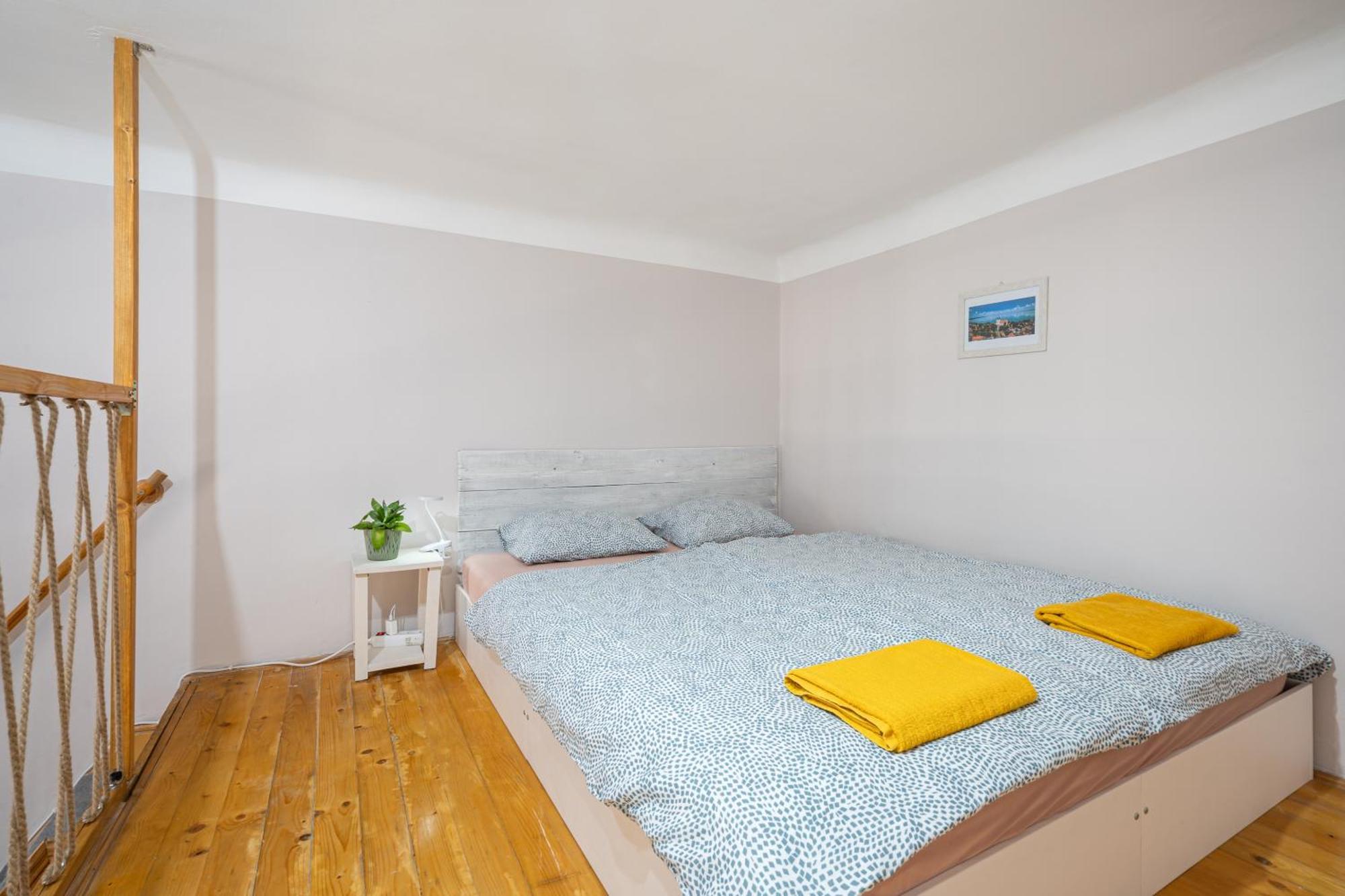 Affordable Heroes' Square Residence Budapeste Exterior foto